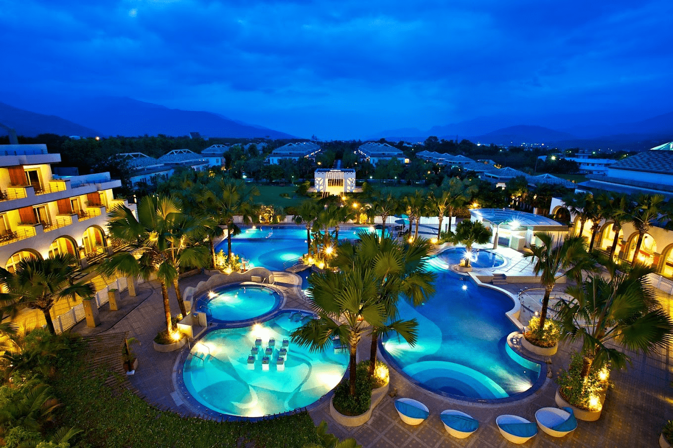 把城市留在遠方入住日暉國際渡假村，在田野與風之間找回最純粹的自己