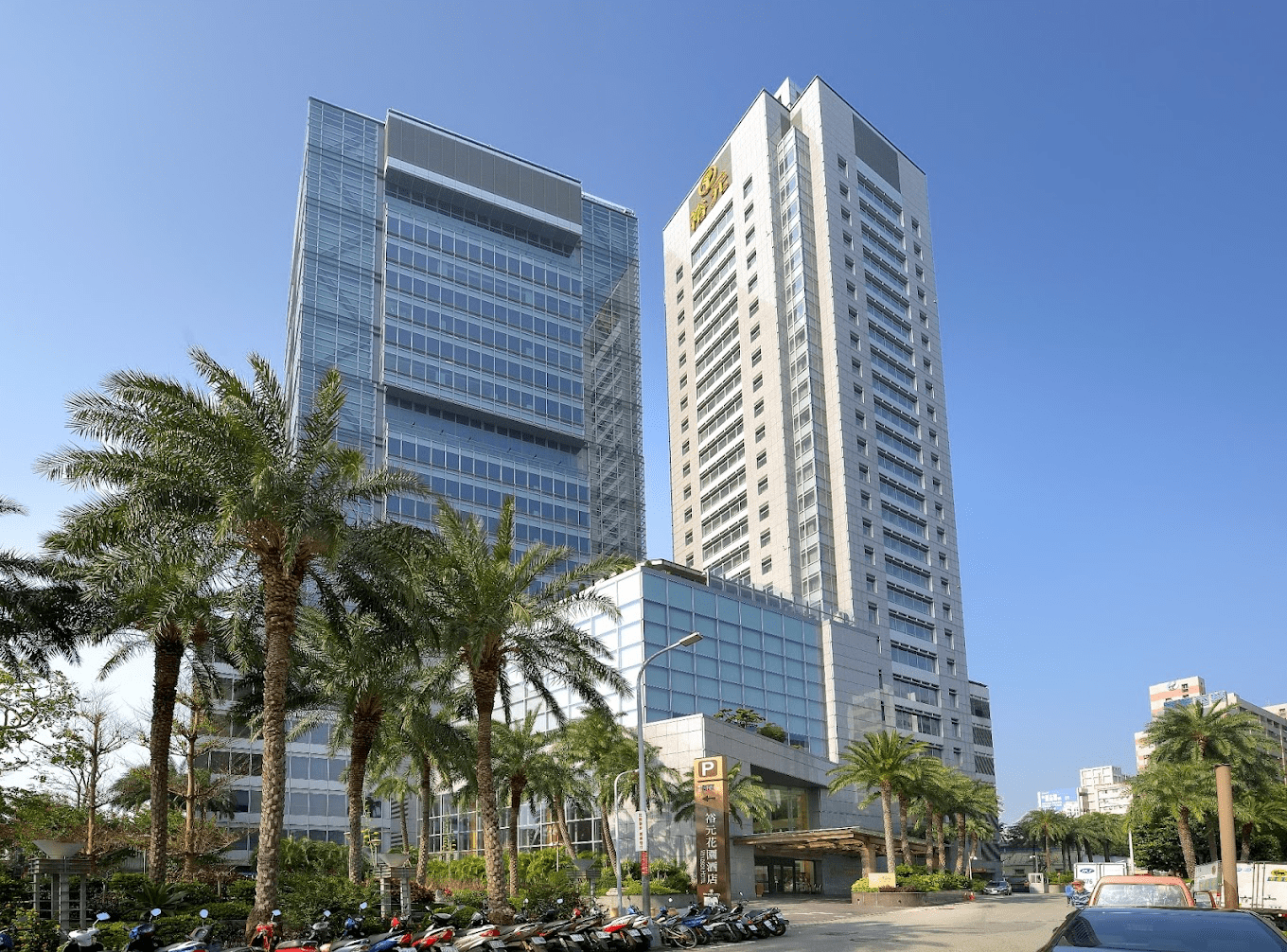 把忙碌留在街道之外，入住裕元花園酒店，在光影與空間中找到安靜時光