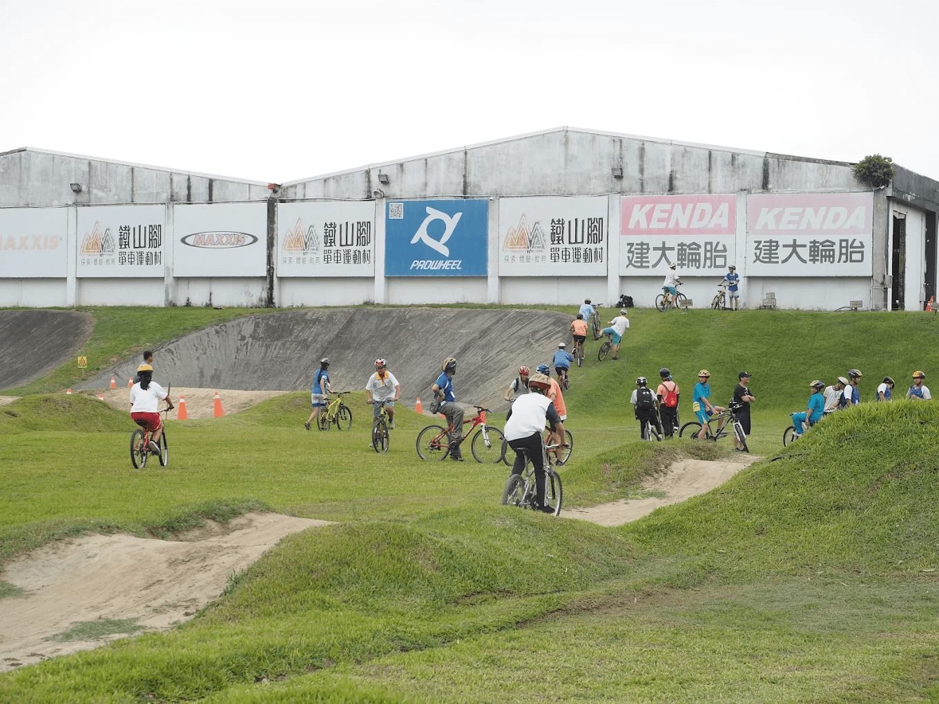 鐵山腳單車運動村