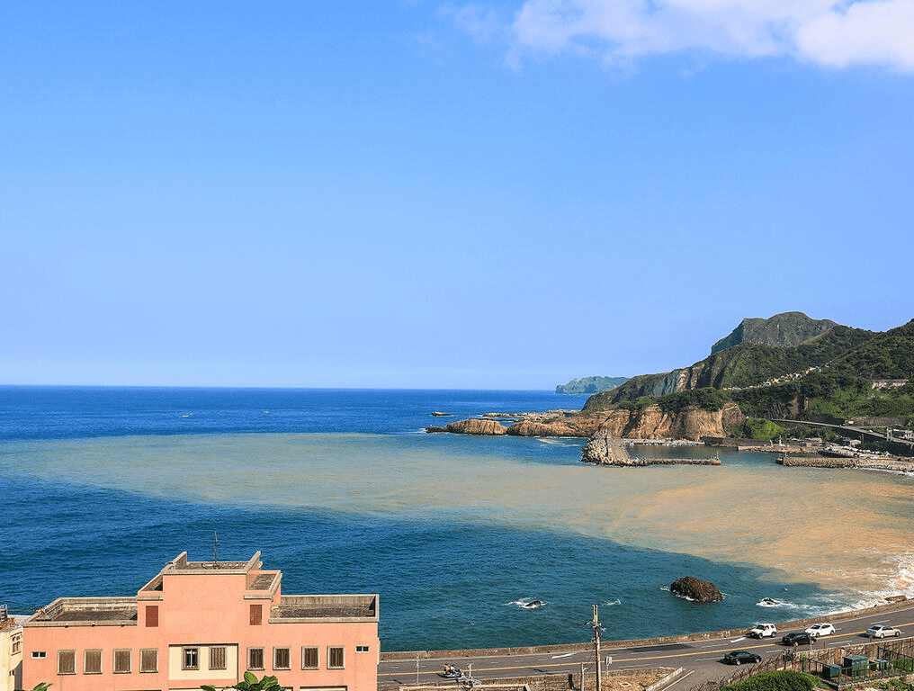 陰陽海像一幅未完成的畫，在流動與交界之間寫下屬於自然最動人的詩句