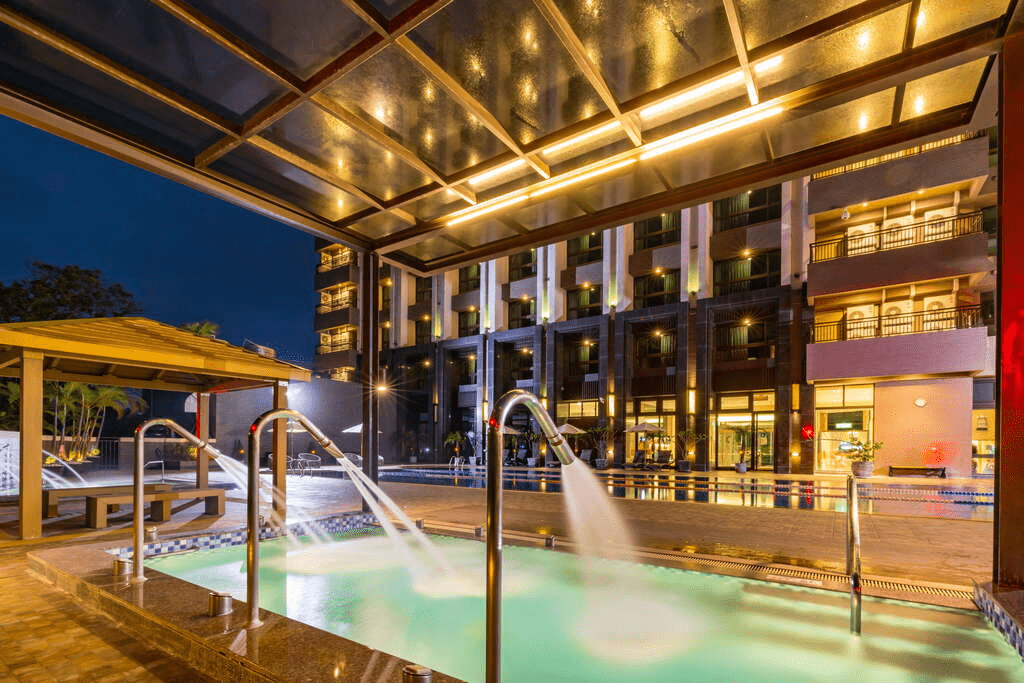 台東知本國家森林遊樂區一日慢行，從樹影間走進溫泉與山谷氣息