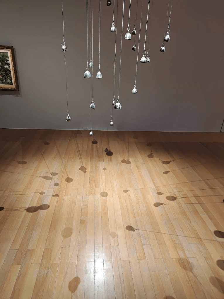 臺北市立美術館外觀與草地