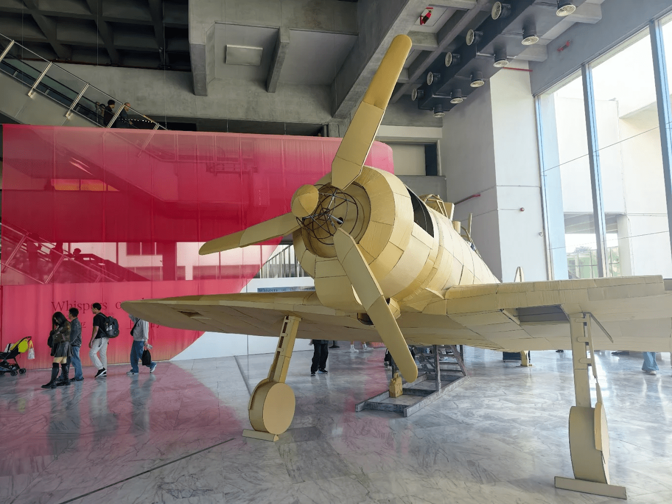 夜間建築燈光與外觀