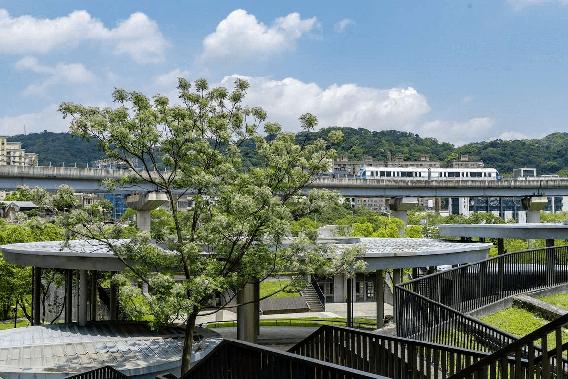 當代藝術遇見流動建築語彙,新北市立美術館寫下城市最溫柔的文化風景
