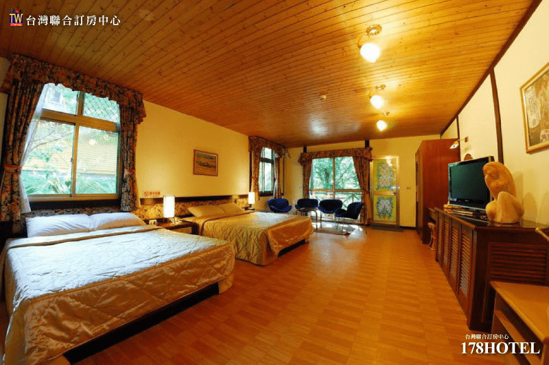 溪頭新明山木屋渡假村｜雙人一泊三食＄2380元起 升等家庭房 含早餐下午茶晚餐 森林木屋度假