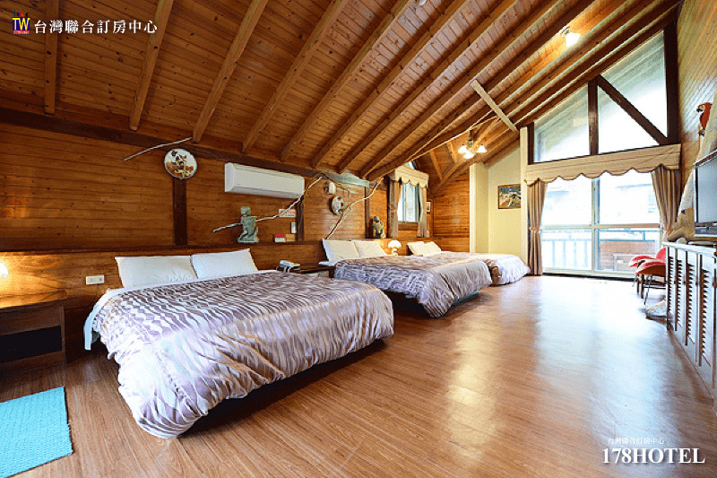 溪頭新明山木屋渡假村｜雙人一泊三食＄2380元起 升等家庭房 含早餐下午茶晚餐 森林木屋度假