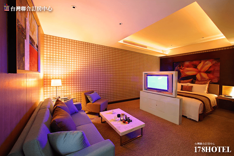 挪威森林MOTEL淡水森森館｜森森雅緻雙人房＄1499元 起 含早餐，鄰近紅樹林捷運站