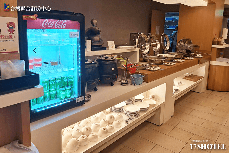 挪威森林MOTEL淡水森森館｜森森雅緻雙人房＄1499元 起 含早餐，鄰近紅樹林捷運站