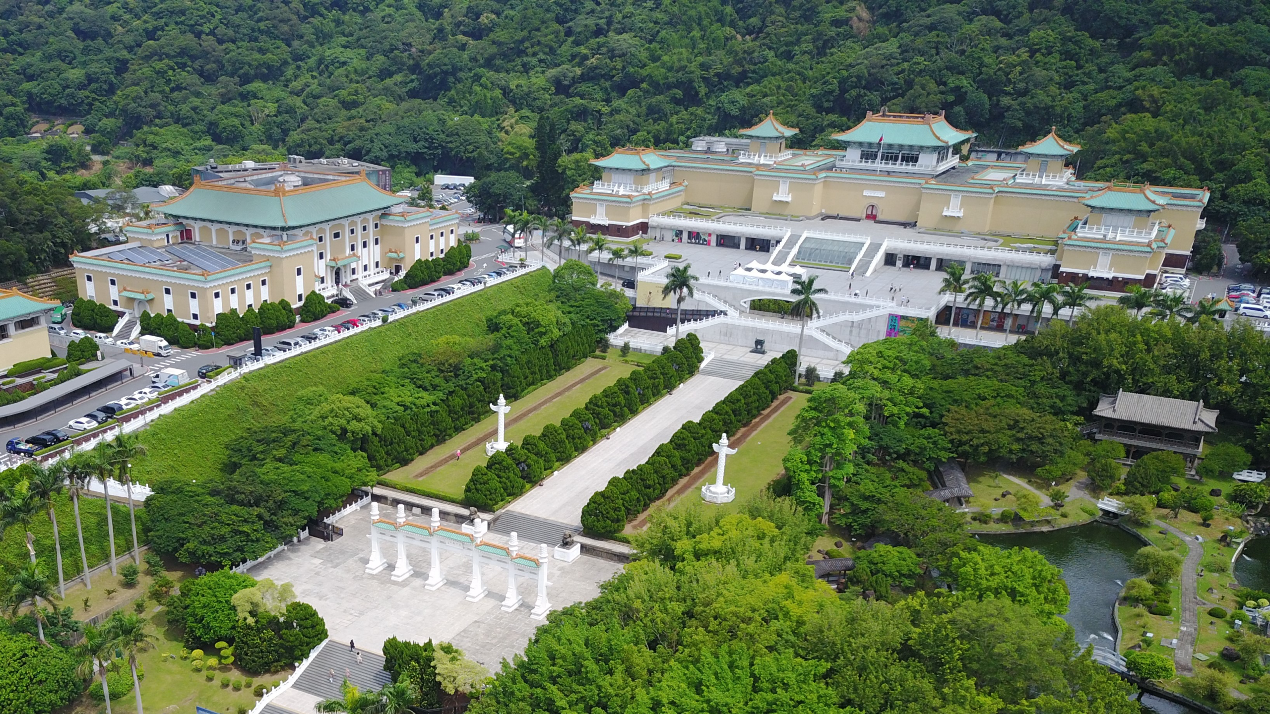 在外雙溪的山風裡，國立故宮博物院收藏的不只是文物，而是文明的記憶
