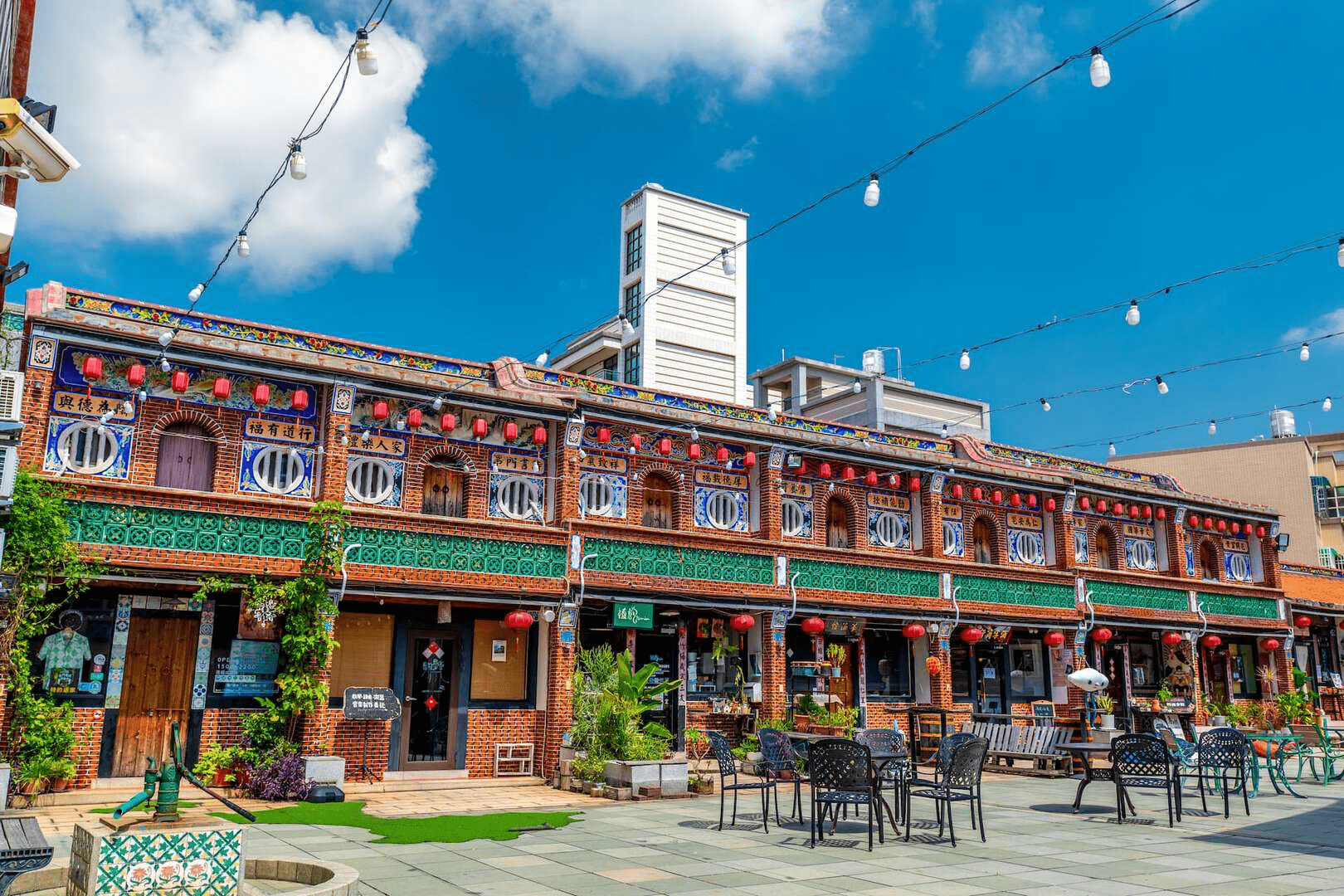 從紅磚古厝到文創小店，後浦十六藝文特區收藏金門最有味道的老街風景