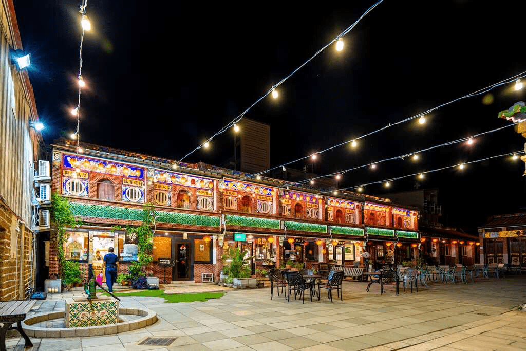 從紅磚古厝到文創小店，後浦十六藝文特區收藏金門最有味道的老街風景