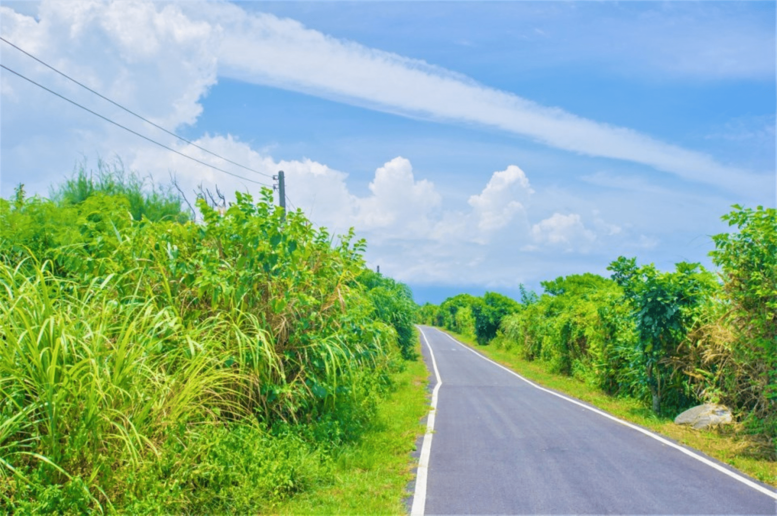 在宜蘭壯圍沙丘沿著海岸慢慢散步，遇見沙丘建築與太平洋風景交會的午後