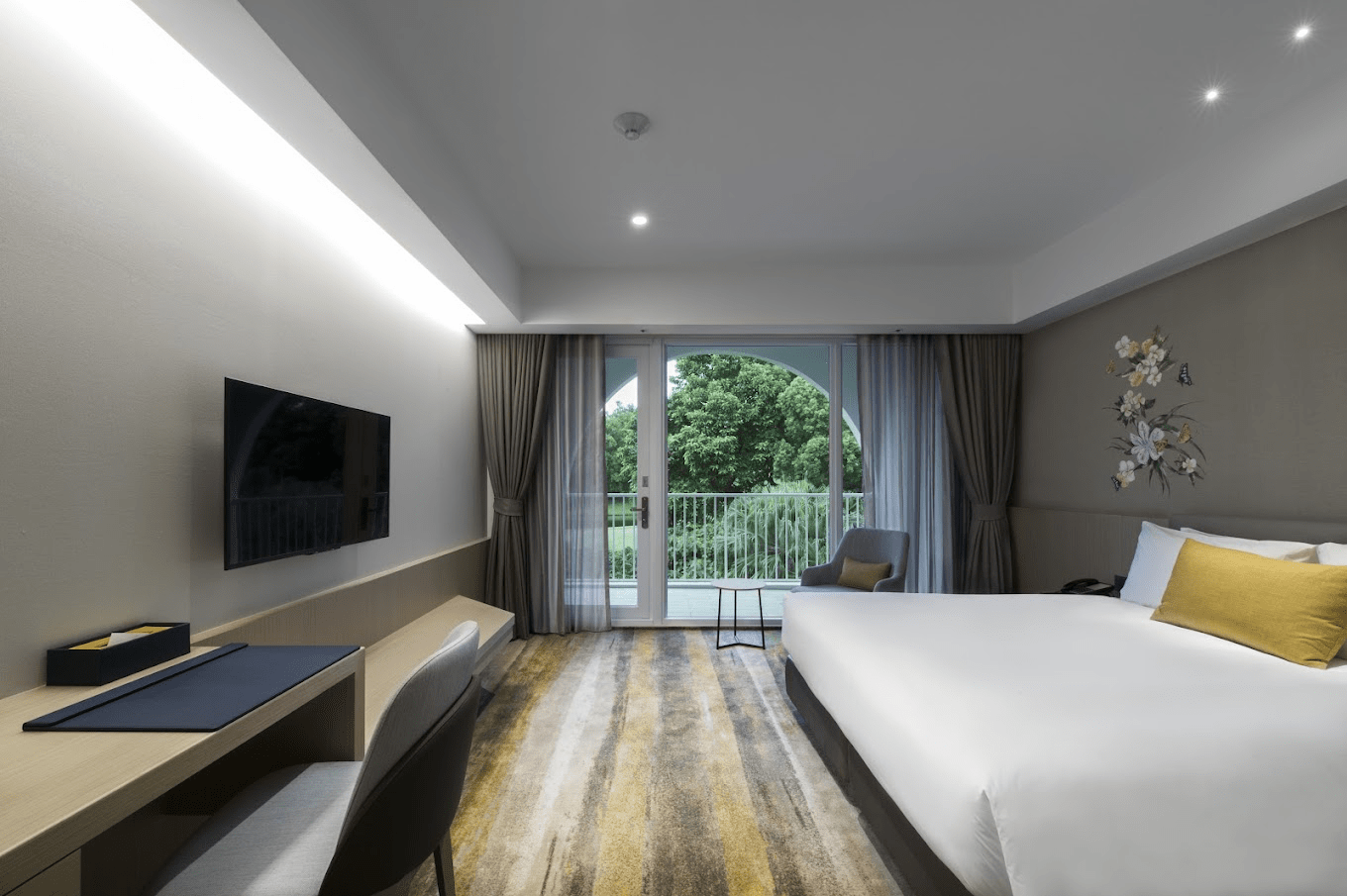 在淡水河岸住一晚，看漁人碼頭夕陽與老街夜色，找到最療癒的週末旅行