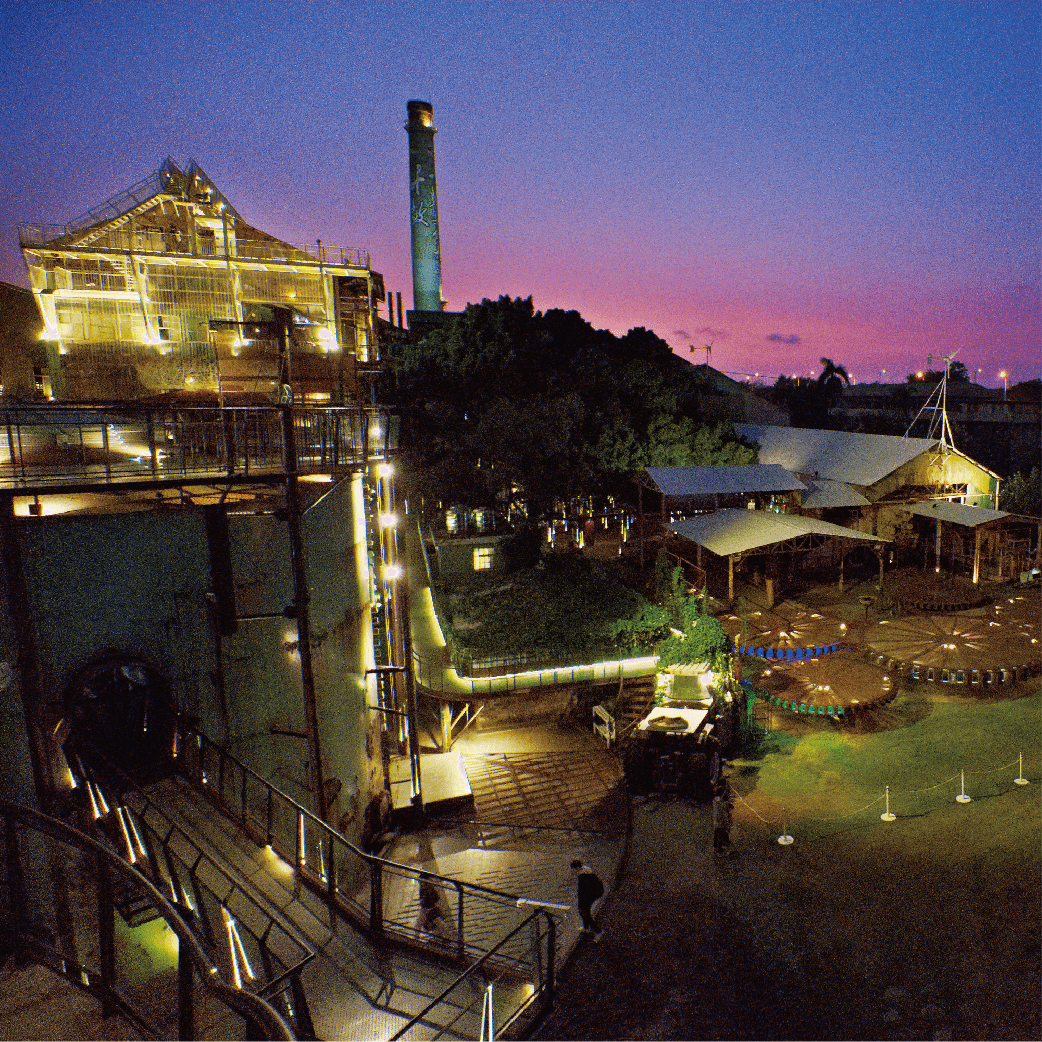 在台南仁德糖廠的午後邊走邊聽鼓聲吃冰，舊廠房裡藏著剛剛好的慢時光