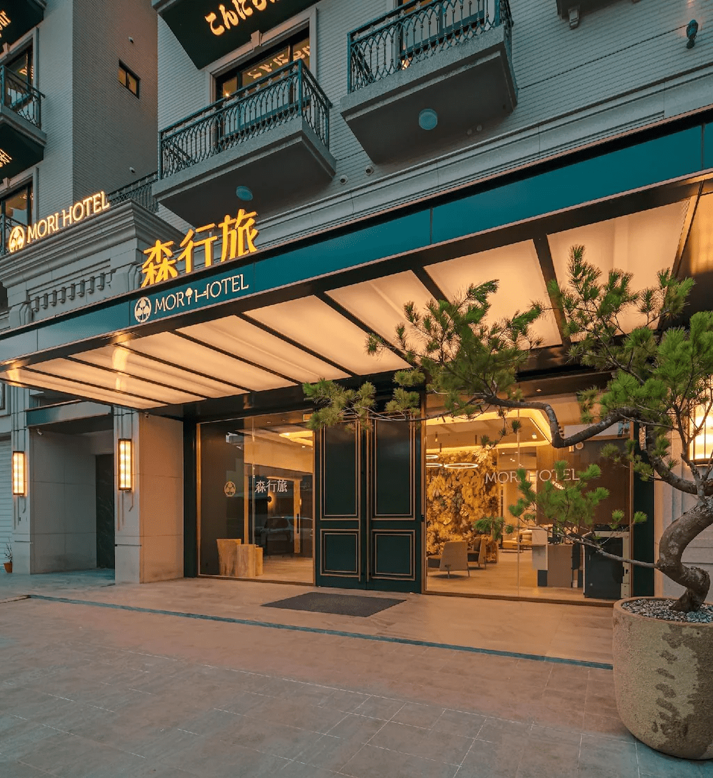 在台南安平住進森行旅的一晚，光影流動之間讓旅程變得很輕