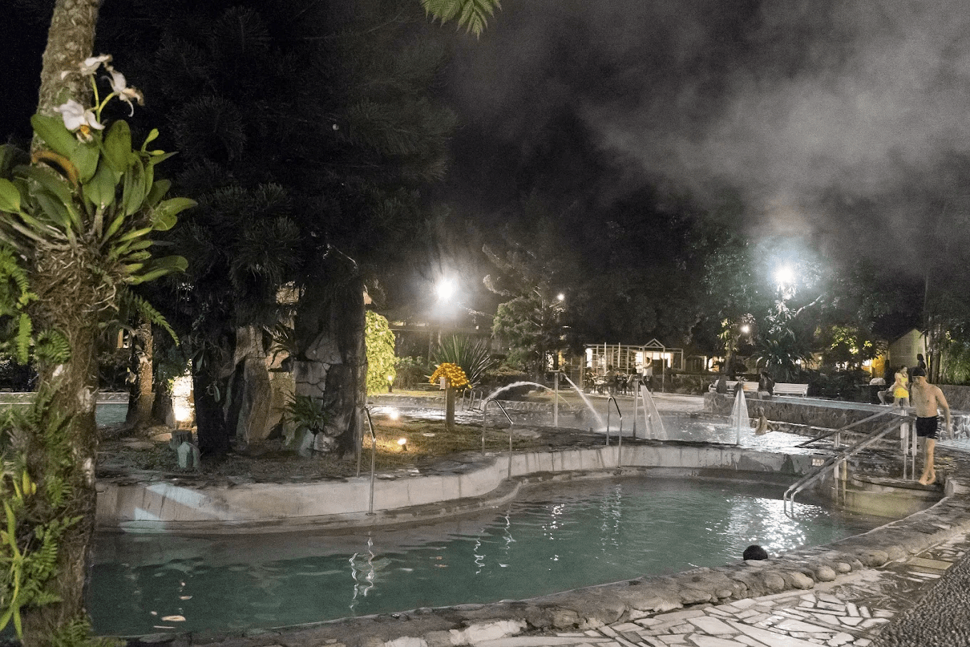 知本泓泉溫泉渡假村