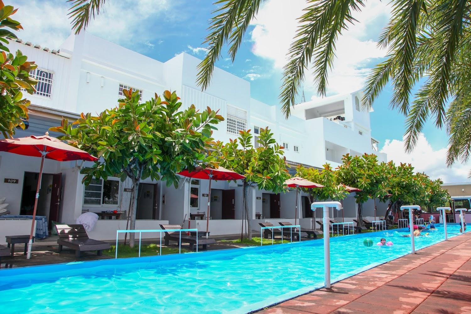 2026墾丁親子住宿首選：長灘休閒飯店「700坪遊樂園＋無敵海景房」限時特惠 2,780 元起！