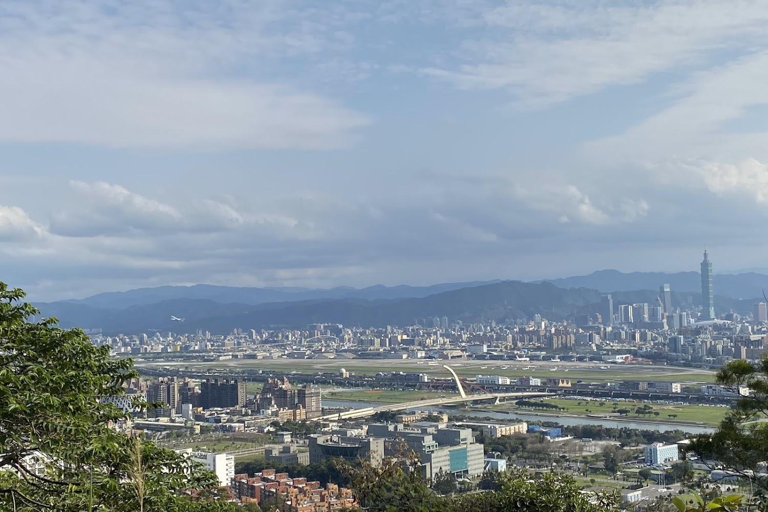 2026全台五大經典步道精選：從城市秘境到原始海岸，開啟洗滌心靈的山林之旅