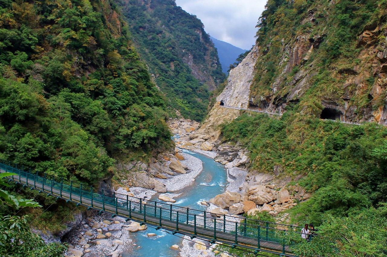 【2026最新】太魯閣國家公園深度旅遊指南：億萬年峽谷絕景、精選步道與行程全攻略