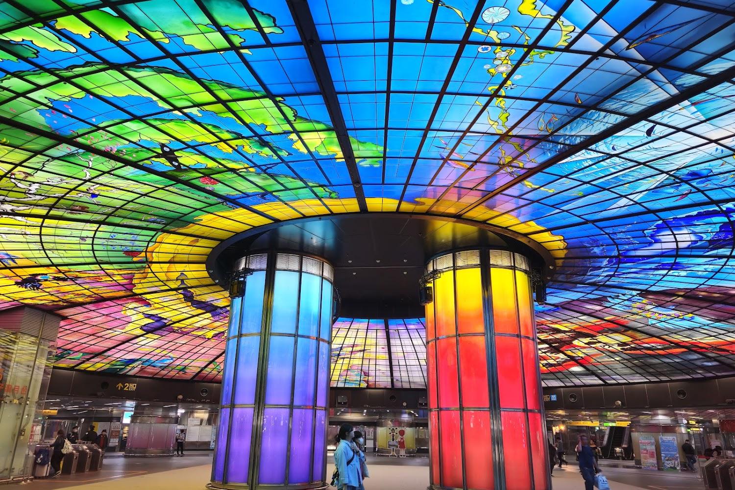 2026 高雄港都觀光全攻略：從光之穹頂到駁二特區，探索最美藝術地標與在地美食