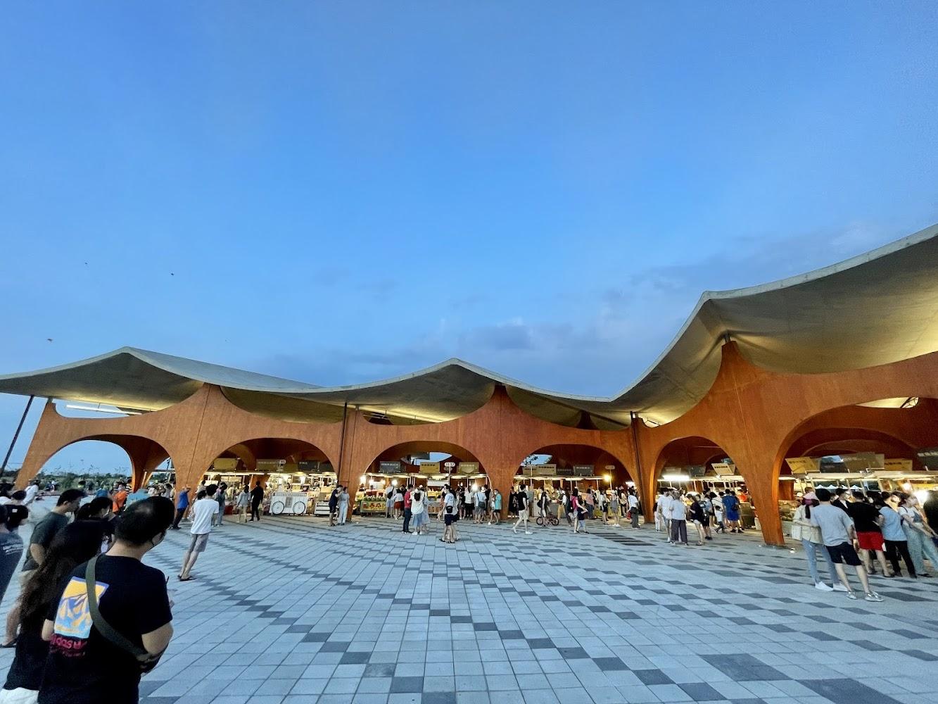 2026新竹南寮漁港一日遊全攻略：魚鱗天梯、地中海美景與17公里海岸線單車漫遊