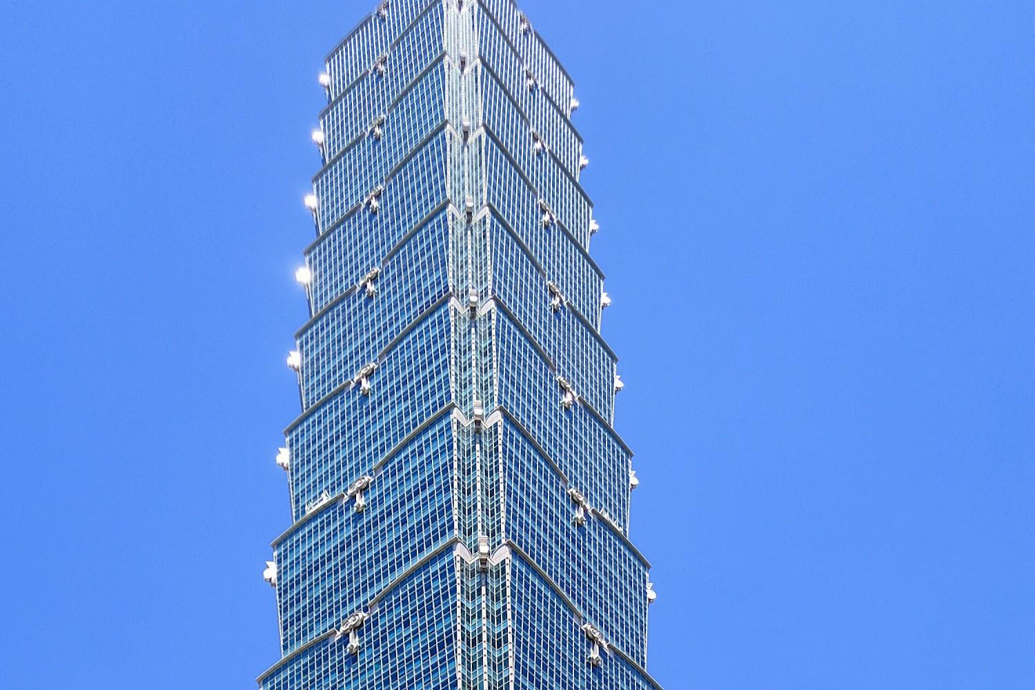 2026 台北 101 觀景台全攻略：領略世界級建築美學、防震黑科技與雲端秘境之美