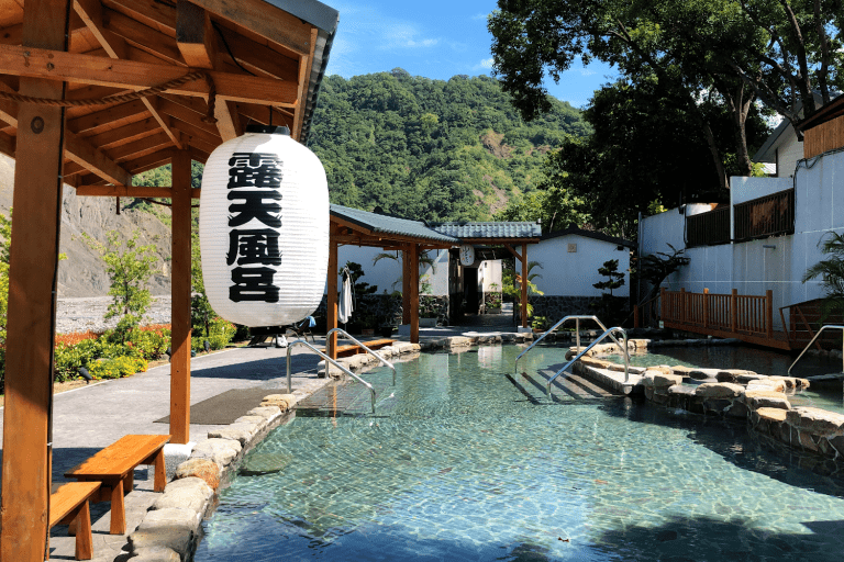 2026高雄六龜必去！美崙山溫泉渡假山莊：星空湯屋與阿嬤手路菜，隱身山林的不老溫泉療癒秘境