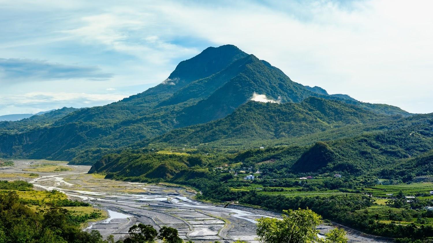 2026 蘭嶼深度旅遊指南：探索太平洋明珠的絕美海景與達悟族文化遺產