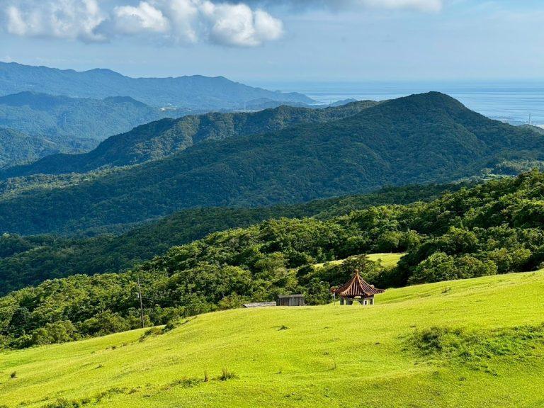 2026 探訪北台灣「台版紐西蘭」：桃源谷步道大溪線，盡收 360 度山海草原絕景