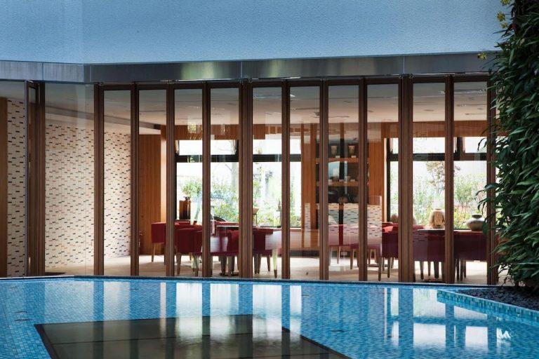 2026淡水旅遊新地標！「淡水島宇居酒店」盛大開幕，AI智慧科技與現代美學的完美融合