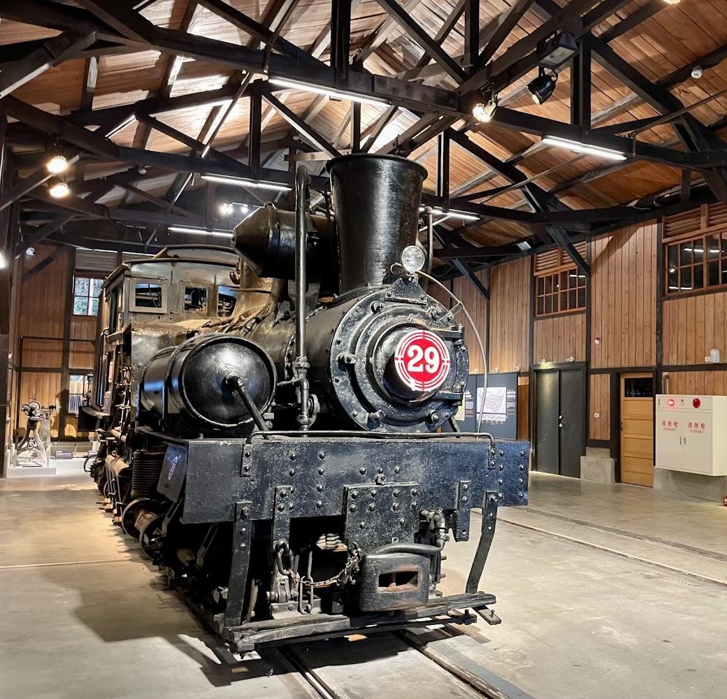 2026嘉義阿里山旅遊全攻略：漫步奮起湖雲霧山城，探索鐵道、美食與森林步道