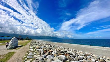 2026 花蓮必訪！七星潭月牙灣：日出、礫石與深藍太平洋的絕美對話