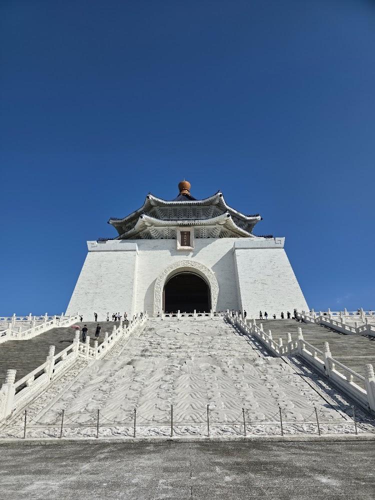 2026 台北必訪地標：中正紀念堂全攻略，從壯麗建築到儀隊交接的感官盛宴