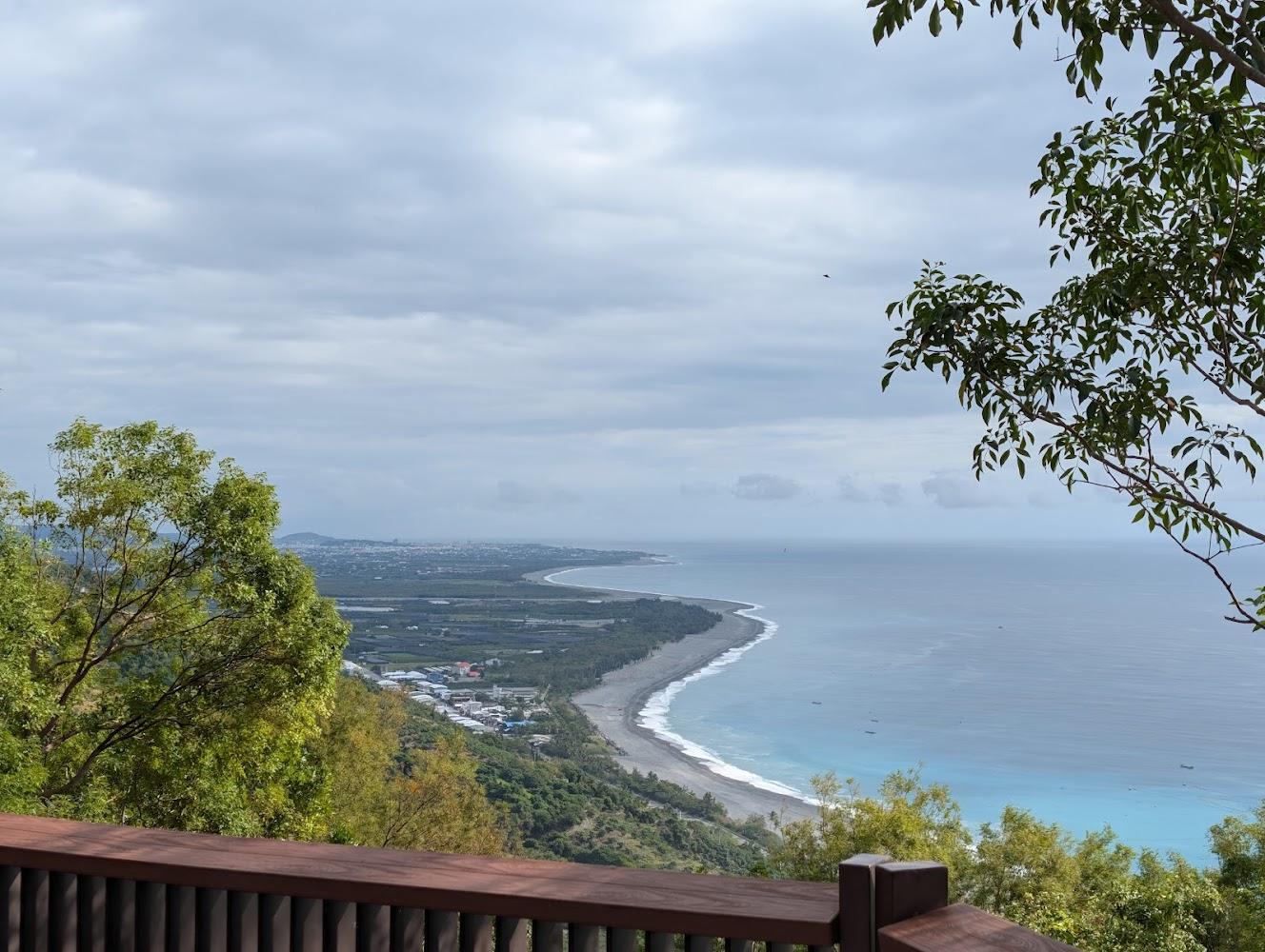 2026 台東南迴秘境：華源觀景台俯瞰夢幻海灣，華源海灣「天空之鏡」拍攝全攻略