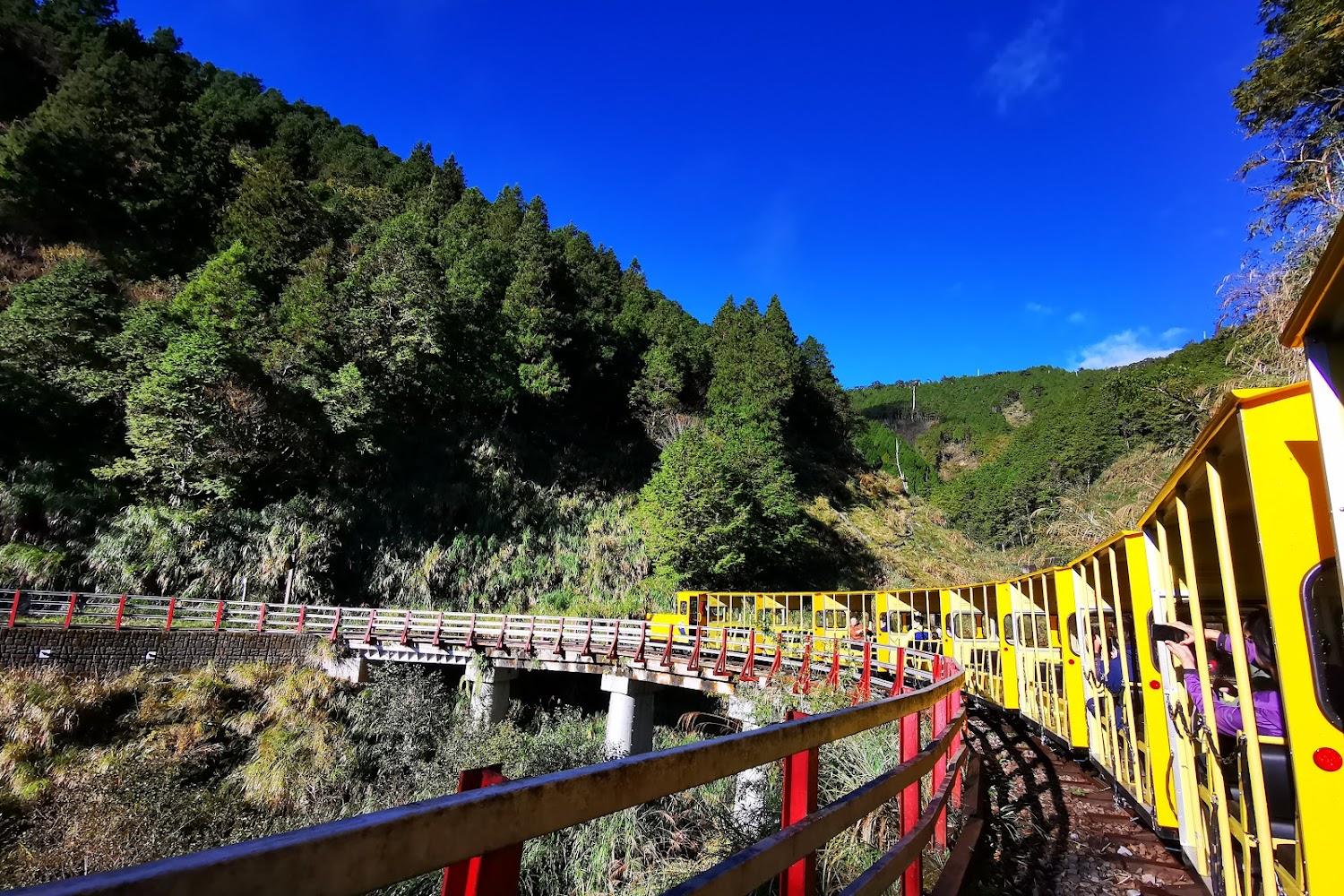 2026 宜蘭太平山旅遊全攻略：走訪全球最美步道、搭乘蹦蹦車、探尋翠峰湖秘境