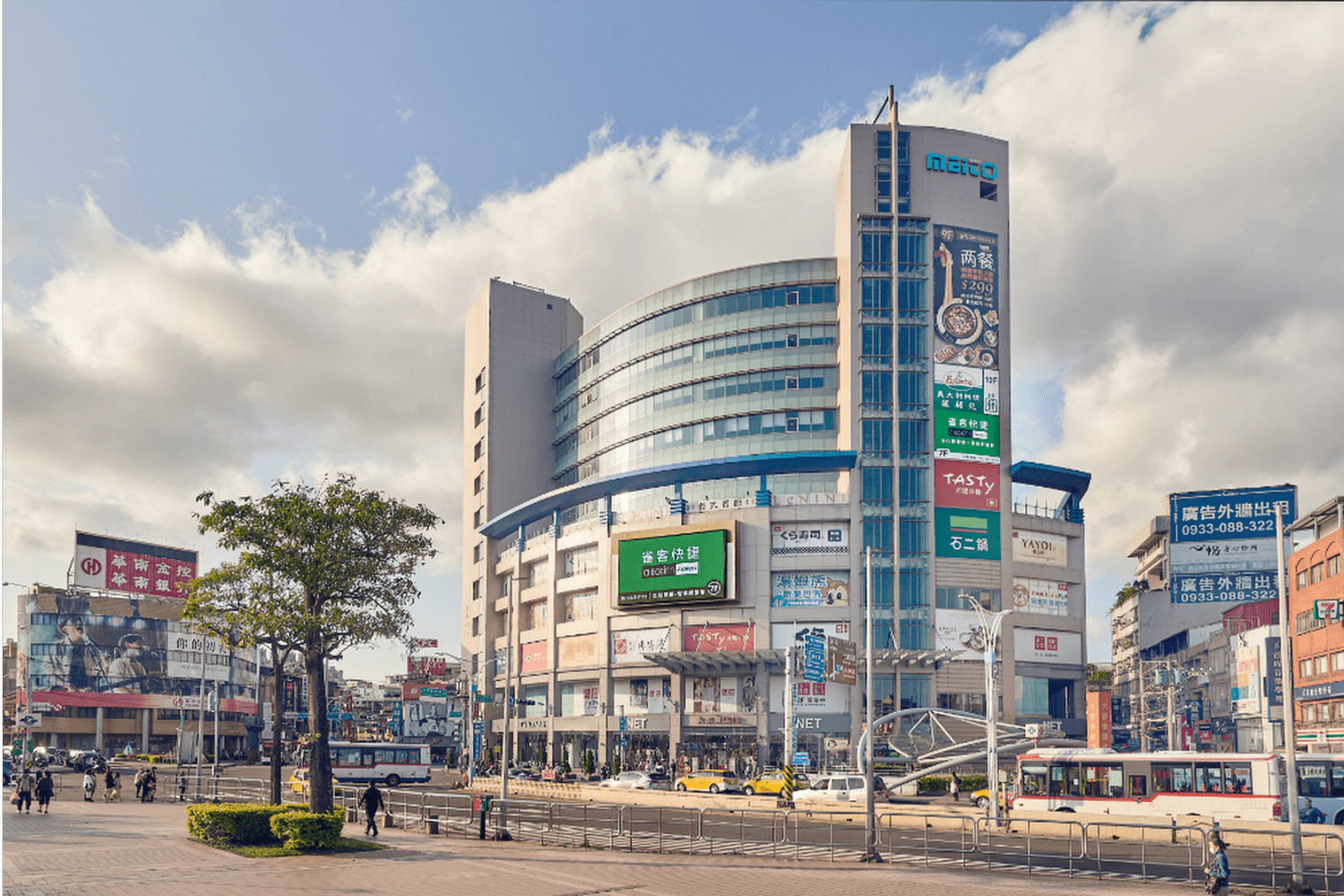 2026淡水住宿全攻略！捷運站旁「雀客快捷」智慧型旅店與熱門海景飯店推薦