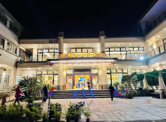 2026嘉義阿里山住宿推薦｜梅園樓觀景飯店：坐擁壯麗雲海日出的龍頭祕境