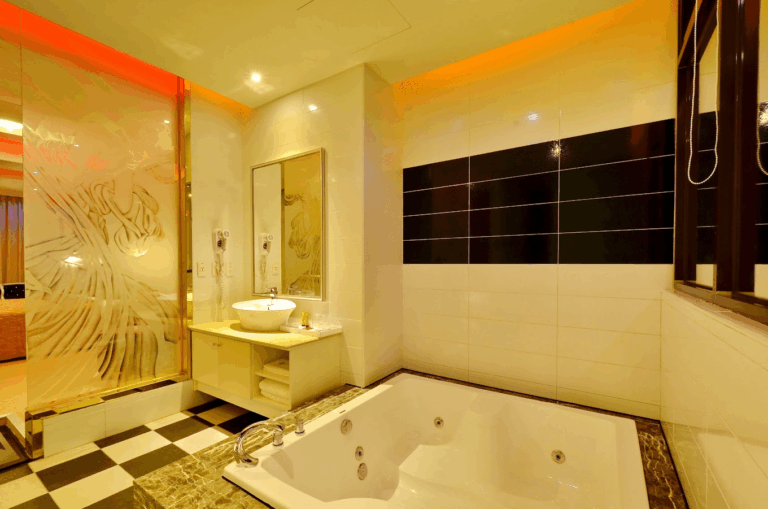 台東自駕旅宿推薦 正一經典汽車旅館：交通便利、獨立車庫，打造安心放鬆旅程