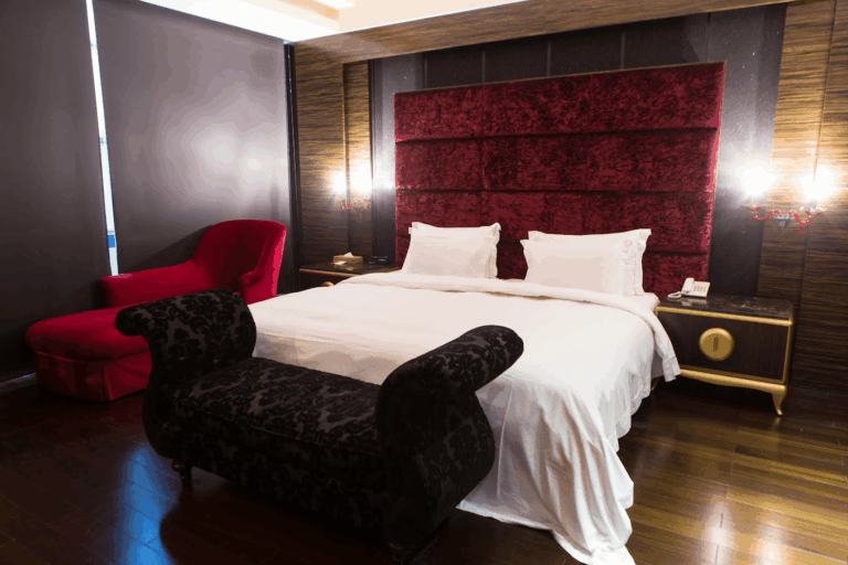 屏東歐遊精品旅館:用設計旅宿重構南國夜生活,打造專屬私密儀式感