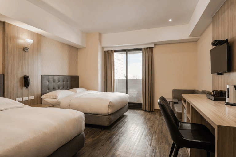 2026高雄住宿攻略|小港河堤國際商旅:機場10分鐘、平價舒適的務實首選