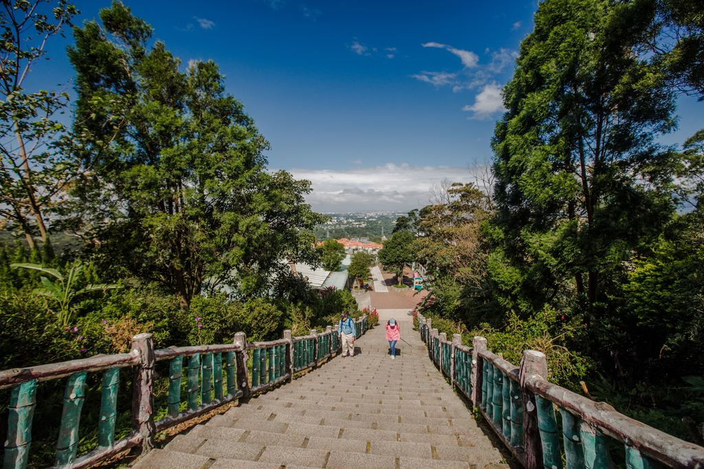 石門山不只是一座小百岳！登上桃園經典步道，把石門水庫與山城視野一次收藏