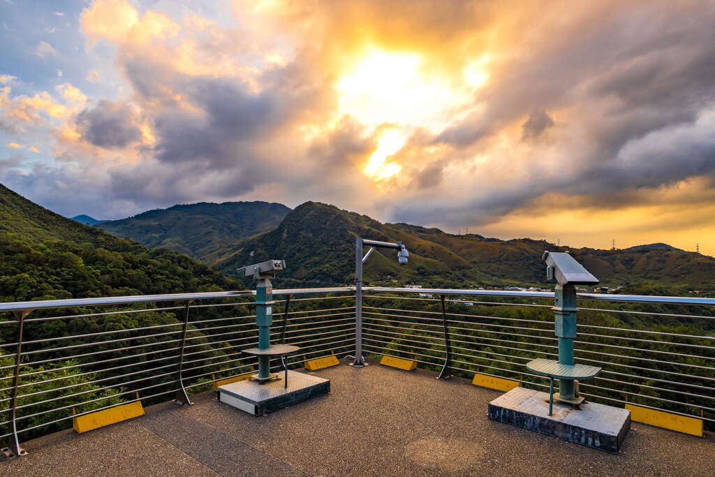 小烏來風景特定區不只天空步道！走進桃園復興最有層次的瀑布、吊橋與山谷祕境