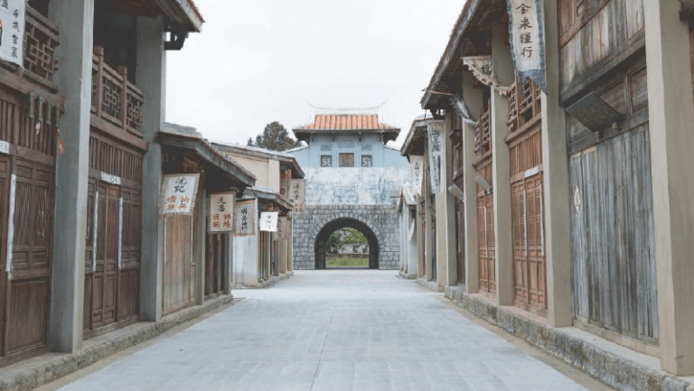 岸內糖廠影視基地不只是拍片場景！走進台南鹽水的百年糖廠，感受穿越時代的街景魅力