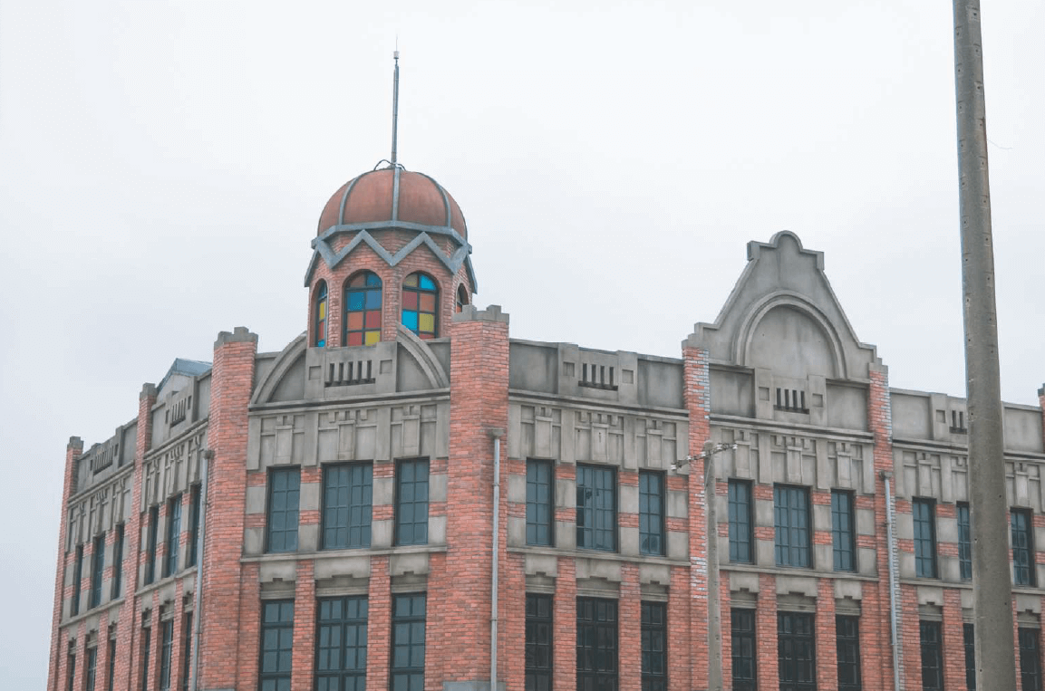 岸內糖廠影視基地不只是拍片場景！走進台南鹽水的百年糖廠，感受穿越時代的街景魅力