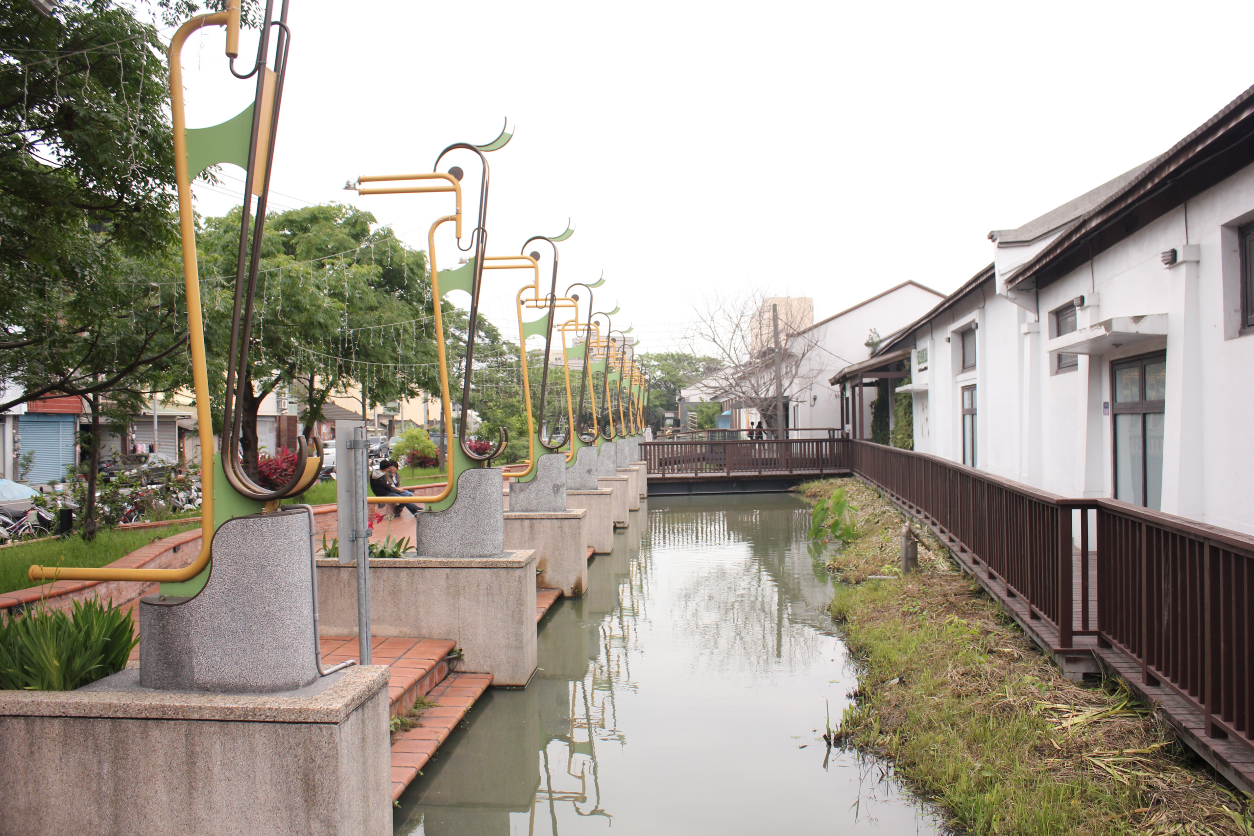 雲林斗南不只是一座車站小鎮！走進他里霧舊地名裡，把鐵道風景、藝文倉庫與廟埕人情味一次收進旅行裡