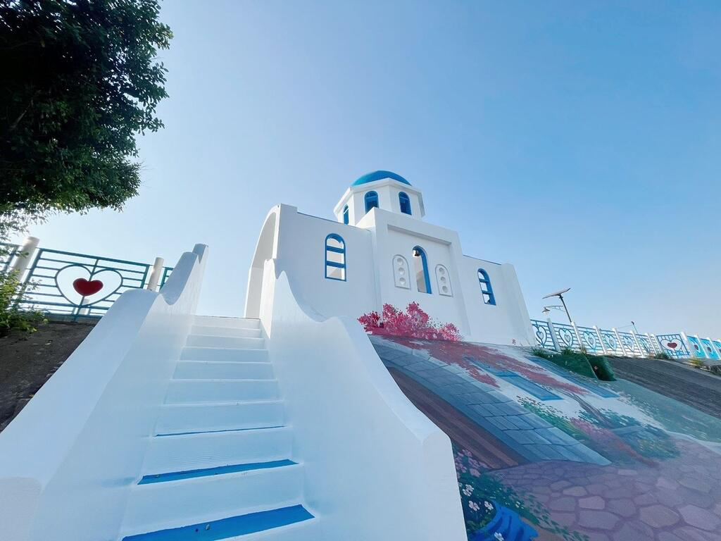 台中龍井不只有東海商圈!從藝術街、夜景步道到漁港海風,這座海線城區比想像中更好玩