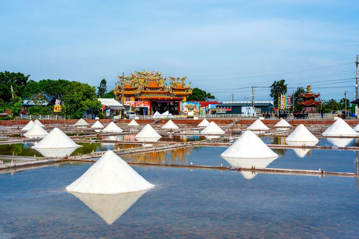 台南最美夕陽鹽田就在這!井仔腳瓦盤鹽田把百年鹽鄉變成夢幻打卡地標