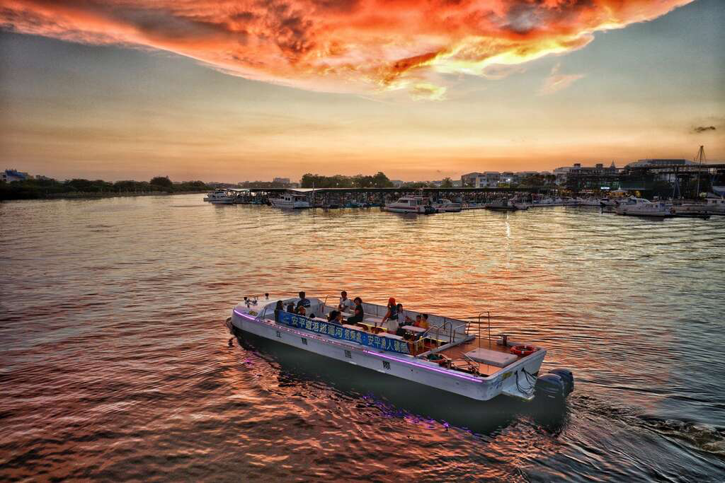 台南最療癒水上散步！搭上安平遊港遊運河　從不同角度看見府城最迷人的港灣風景