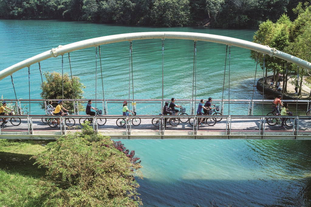 南投最值得騎的一條路！日月潭環潭自行車不只看湖景，30公里一路美到捨不得停下來