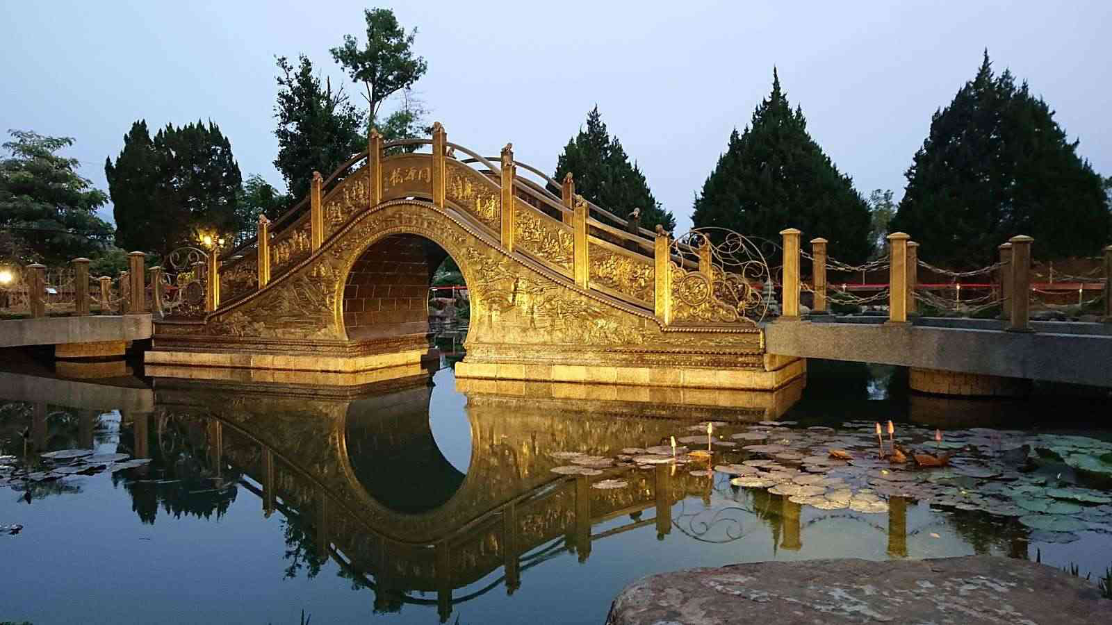 南投埔里最震撼地標之一！中台禪寺不只莊嚴，還藏著讓人忍不住抬頭看的建築之美